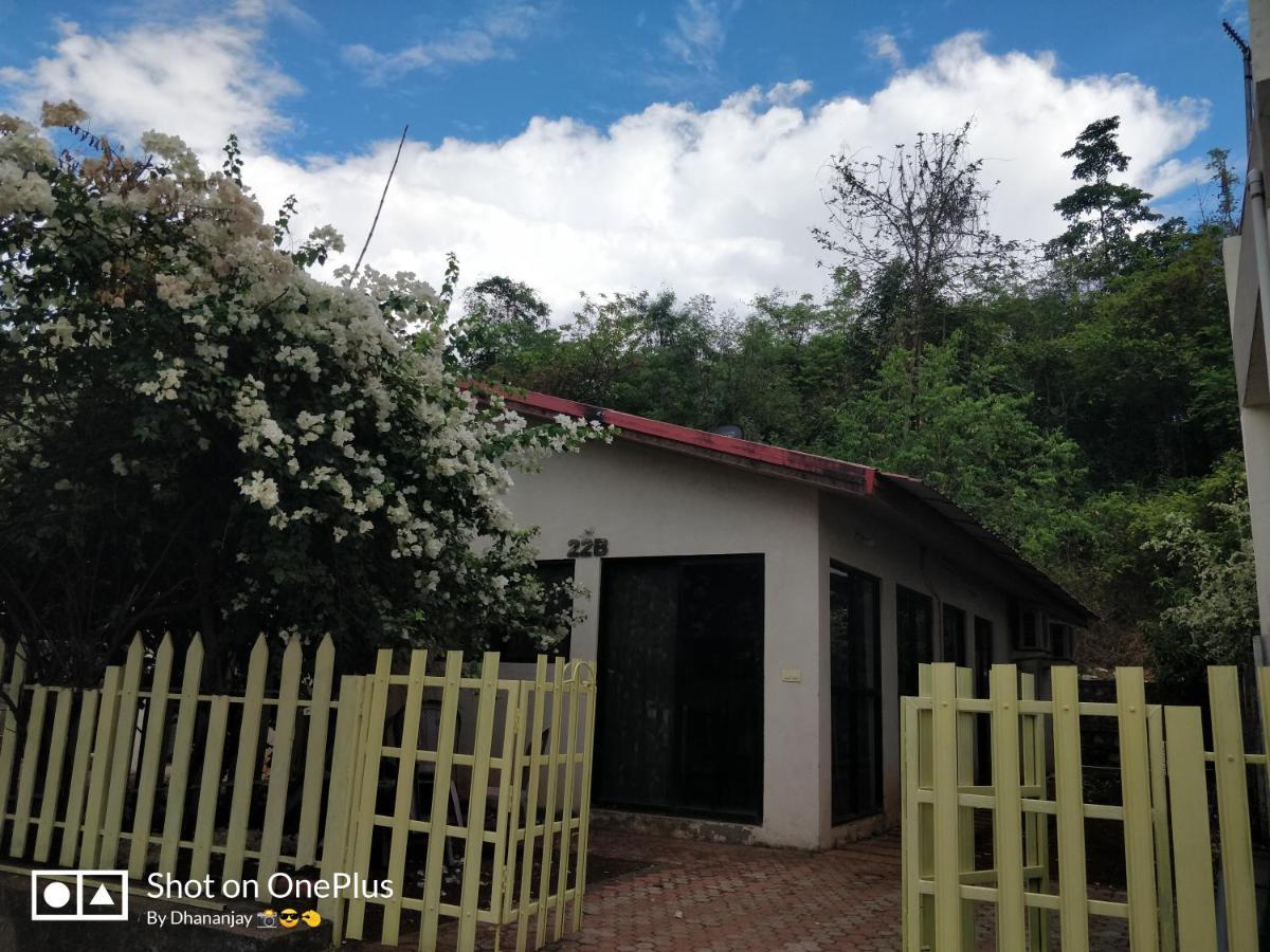 Chalet Casa Amor, Perfect Home Amidst Tranquility Karjat Exteriér fotografie